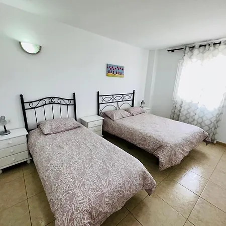 Apartment Few Meters To Vistas Beach. Free Wifi. Arona (Tenerife)