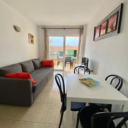 Few Meters To Vistas Beach. Free Wifi.